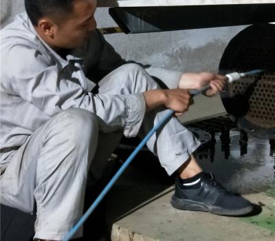 螺桿機冷凝器清洗 (17)