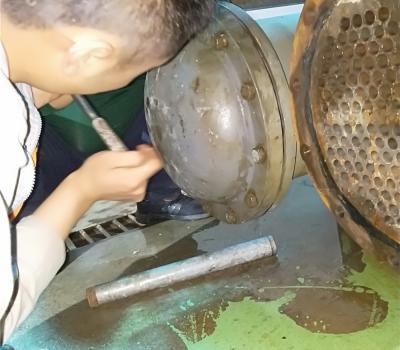 螺桿機冷凝器清洗 (18)